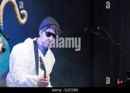 Super Furry Animals soutenir Manic Street Preachers au Liberty Stadium, Swansea. 28 mai 2016. Sur la photo : Gruff Rhys Banque D'Images