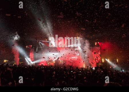 Manic Street Preachers effectuer à Swansea's stade Liberty le 28 mai 2016 sur leur tournée anniversaire tout doit disparaître. Banque D'Images