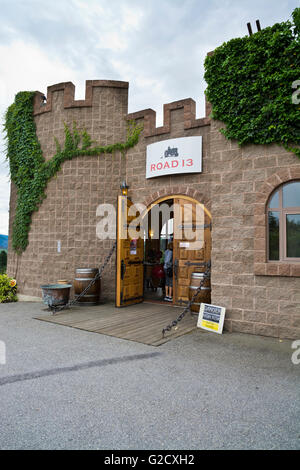 Porte d'entrée de la route 13 winery à Oliver, BC dans le sud de l'Okanagan. Banque D'Images