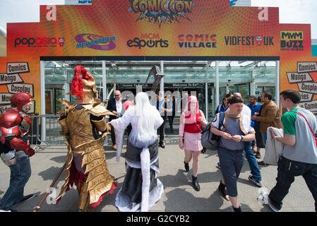 Excel, Londres UK. 27 mai 2016. MCM London Comic Con retourne pour 3 jours dans un festival d'animations avec des étoiles de geek et des comédies de science-fiction, fantasy et la série de super-héros qui ont comparu. Credit : Malcolm Park editorial/Alamy Live News. Banque D'Images