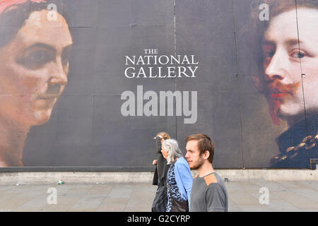 Trafalgar Square, Londres, Royaume-Uni. 27 mai 2016. Poster géant (23 juin) Musée des beaux-arts de l'exposition. Tableaux des peintres '' Banque D'Images