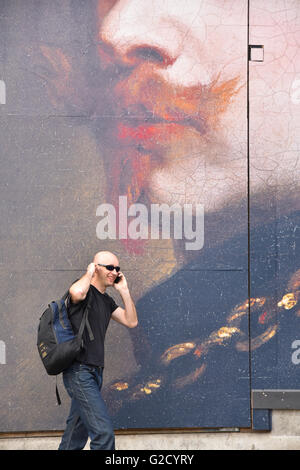 Trafalgar Square, Londres, Royaume-Uni. 27 mai 2016. Poster géant (23 juin) Musée des beaux-arts de l'exposition. Tableaux des peintres '' Banque D'Images