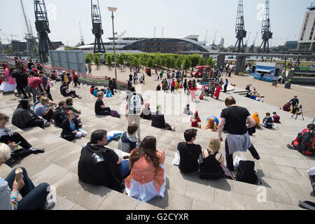 Excel, Londres UK. 27 mai 2016. MCM London Comic Con retourne pour 3 jours dans un festival d'animations avec des étoiles de geek et des comédies de science-fiction, fantasy et la série de super-héros qui ont comparu. Credit : Malcolm Park editorial/Alamy Live News. Banque D'Images