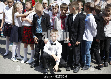 Kiev, Ukraine. 27 mai, 2016. Célébration du dernier appel 2016 à Kiev © Nazar Furyk/ZUMA/Alamy Fil Live News Banque D'Images