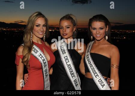 Henderson, NV, USA. 27 mai, 2016. Miss Texas USA, Daniella Rodriquez, Miss Delaware USA, Alexandra Vorontsova, Miss Tennessee USA, espérons Stephens lors d'une apparition publique pour Miss USA 2016 Réception de bienvenue, bord de l'eau Show Accueil, Henderson, NV 27 Mai, 2016. Credit : James Atoa/Everett Collection/Alamy Live News Banque D'Images