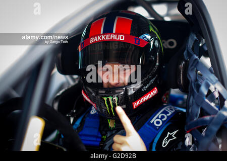 Lydden Hill, Kent, UK. 28 mai, 2016. Andreas Bakkerud pilote de Rallycross (SWE) et Hoonigan Division Racing (USA) lors des qualifications pour le Championnat du Monde de voitures à Lydden Hill Circuit (Photo par Gergo Toth / Alamy Live News) Banque D'Images