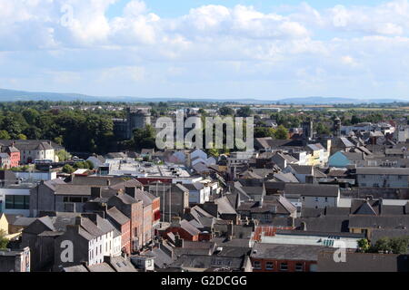 La ville de Kilkenny, Irlande Vue aérienne de la Cathédrale St Canice Banque D'Images