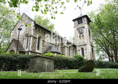 St Pancras Old Church et une partie de l'enclos paroissial, London, England, UK Banque D'Images