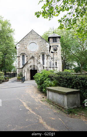 St Pancras Old Church et une partie de l'enclos paroissial, London, England, UK Banque D'Images