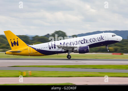 Monarch Airlines Airbus A320 Banque D'Images