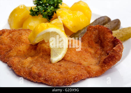 Wiener Schnitzel avec des pommes de terre tchèque Banque D'Images