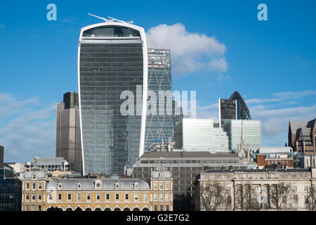 Vue de la ville de Londres y compris cheesegrater, talkie walkie gherkin et bâtiments de London South Bank, Angleterre, Royaume-Uni Banque D'Images