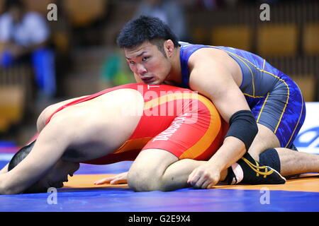 Nd Gymnase de Yoyogi, Tokyo, Japon. 27 mai, 2016. Naoya Akaguma, 27 mai 2016 - Lutte : Tasse de Meiji au Japon Tous les championnats sur invitation 2016 Men's style libre à la 2e finale kg précédemment octroyés Gymnase de Yoyogi, Tokyo, Japon. © AFLO SPORT/Alamy Live News Banque D'Images