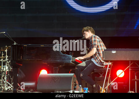 Lisbonne, Portugal. 28 mai, 2016. 1er concert de la dernière journée de Rock in Rio 2016 avec Charlie le Puth. Le 28 mai 2009 Lisbonne, Portugal. Credit : Gonçalo Silva/Alamy Live News Banque D'Images