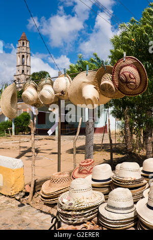 Vue sur la rue verticale dans le Valle de Los Ingenios, Cuba. Banque D'Images