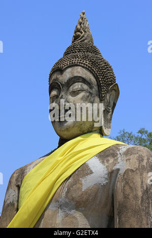 Statue de Bouddha au Temple de Wat Yai Chai Mongkhon, Thaïlande Banque D'Images
