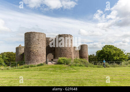 Personne à la porterie, intérieure au château blanc, LLantilio Crossenny, Monmouthshire, Wales, UK Banque D'Images