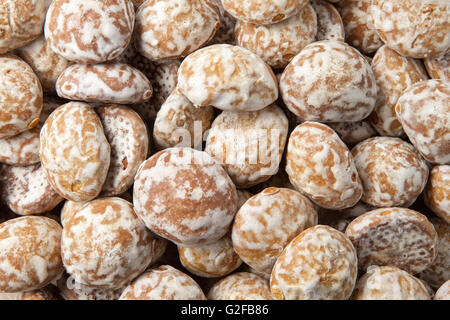 Arrière-plan de tas de petits gâteaux de pain d'épices rond avec du sucre en poudre Banque D'Images