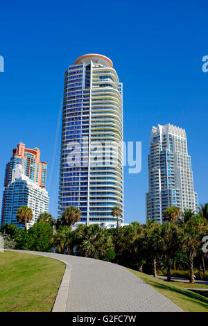 Condo towers Portofino et Continuum dans South Beach, FL, USA. Banque D'Images