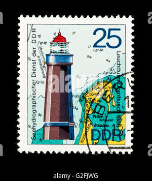 Timbre-poste de l'Allemagne de l'Est (DDR) représentant le phare de 1888, Dornbush a société hydrographique de la DDR. Banque D'Images