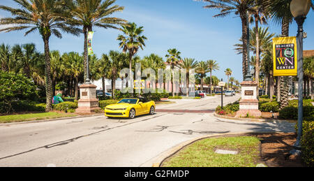 Atlantic Beach Boulevard, divisant Atlantic Beach et plage de Neptune à l'ocean à Jacksonville, Floride, USA. Banque D'Images
