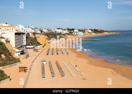 Plage, Albufeira, Algarve, Portugal Banque D'Images