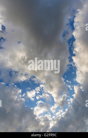 Ciel dramatique et formations du nuage sur Venise Floride Banque D'Images