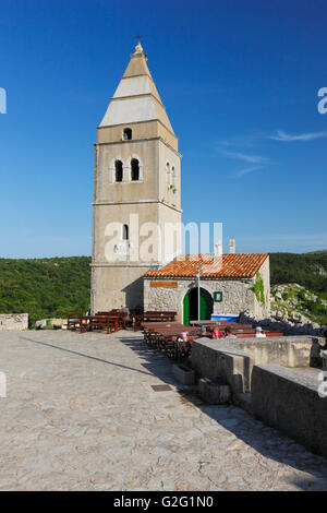 Lubenice ville sur la colline, île de Cres Banque D'Images