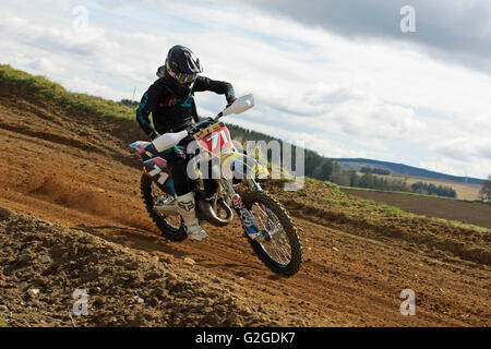 Course de motocross à Rhynie Rhynie, piste de motocross en Écosse. Banque D'Images