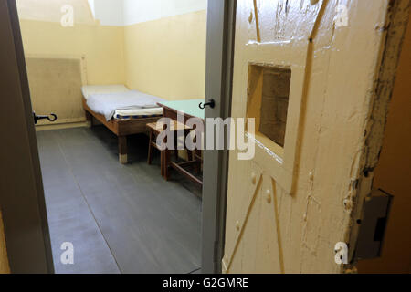 Cellule de prison au musée de la Stasi de l'ancienne police secrète de l'Administration centrale à Leipzig, Allemagne Banque D'Images