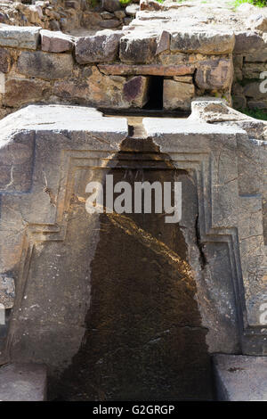 Inca Original encore en cours d'ordre de travail à l'établissement d'Ollantaytambo, Pérou Banque D'Images