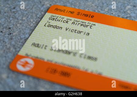 Un Ticket National Rail de l'aéroport de Gatwick à Londres, Victoria, London Gatwick Express Banque D'Images