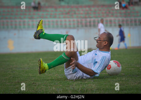 Katmandou, Népal. 29 mai, 2016. Premier ministre 11 Vs Secrétaire en chef 11 match de football amical prendre Dasharath Stadium, Katmandou au Népal. Credit : imagespic/Alamy Live News Banque D'Images