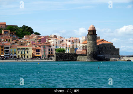 L'église de Collioure Notre Dame des Anges & Harbour Banque D'Images