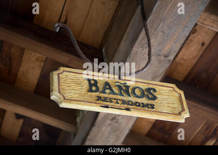 En espagnol, les indications quant à Banos ou les toilettes Banque D'Images