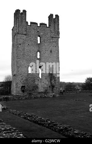 Helmsley Castle en noir et blanc Banque D'Images