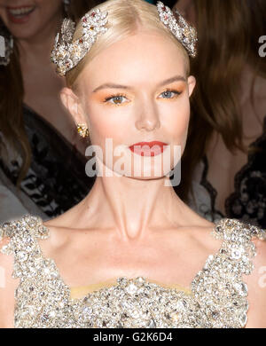 La ville de New York, USA - 2 mai 2016 : l'actrice Kate Bosworth assiste au Gala 2016 s'est réuni Banque D'Images