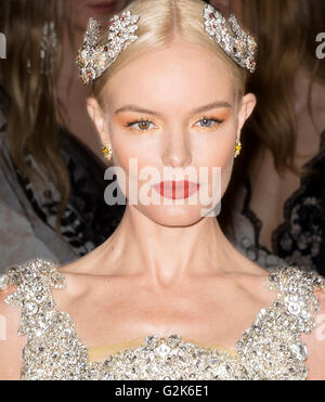 La ville de New York, USA - 2 mai 2016 : l'actrice Kate Bosworth assiste au Gala 2016 s'est réuni Banque D'Images