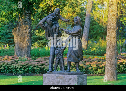 Sculptures en bronze dans le jardin de sculptures Leo Mol dans le parc Assiniboine, Winnipeg, Manitoba, Canada Banque D'Images