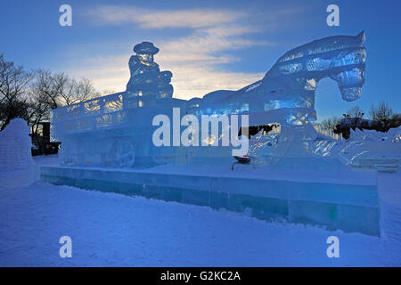 Sculpture de Glace. La grande glace. Janvier 2016. Winnipeg Manitoba Canada Banque D'Images