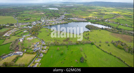 Vue aérienne, Ennis-Limerick Road, N18, rivière Fergus Fergus River, comté de Clare, Clare, Irlande, Europe, vue aérienne, Banque D'Images