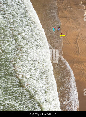 Vue aérienne, plage de Lahinch des surfeurs, à Lahinch Liscannor Bay, un Leacht, comté de Clare, dans le comté de Clare, Irlande, Banque D'Images