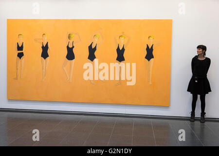 Londres, Royaume-Uni. 1 juin 2016. Photo : Emma, 2015, huile sur toile. Aperçu rapide de la lumière, la nouvelle exposition du peintre américain Alex Katz à la Serpentine Gallery. L'exposition est présentée du 2 juin au 11 septembre 2016. Banque D'Images