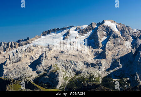 Le groupe de montagne Marmolada. Côté nord avec retraitement glacierréchauffement climatique sur les Dolomites. Alpes italiennes. Europe. Banque D'Images