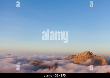 Au-dessus des nuages dans le parc national de Lovcen Banque D'Images