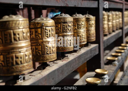 Roues de prière au Golden Temple à Patan, Népal Banque D'Images