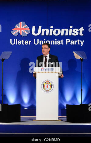 Belfast 22/09/2012 - Mike Nesbitt présente son premier discours de conférence en tant que leader de l'Ulster Unionist Party (UUP) Banque D'Images