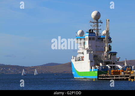 Le CSIRO Marine National 'Installation' enquêteur RV docked in Sullivans Cove, sur la rivière Derwent, Hobart, Tasmanie, Australie Banque D'Images