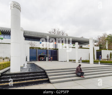 Entrée du Musée Olympique (En français : musée olympique de Lausanne, Suisse, accueil du CIO. Banque D'Images