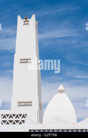 Le minaret de la mosquée Masjid Aqeel à Salalah, Oman. La mosquée a été construite en 1779. Banque D'Images